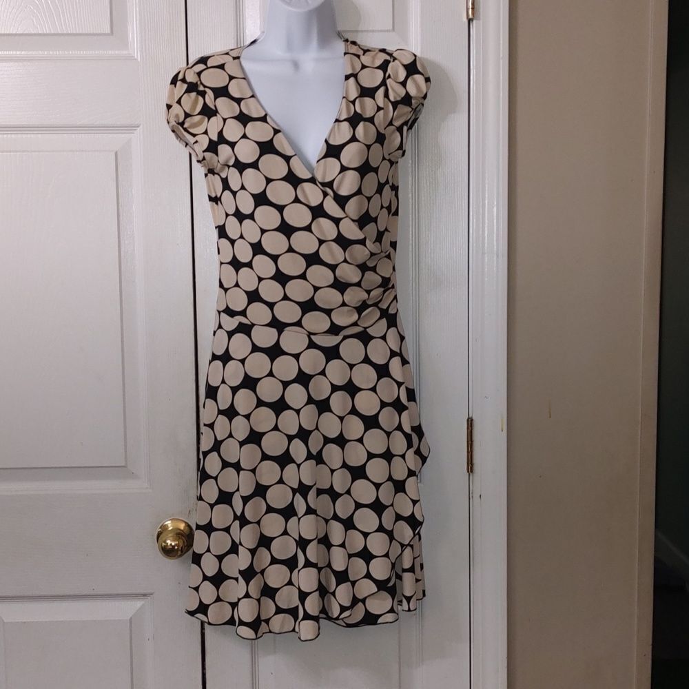 Speechless black and cream color faux wrap dress Sz L